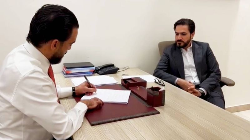  تانه‌ له‌ ده‌ستله‌كاركێشانه‌وه‌ى په‌رله‌مانتارانى ره‌وتى سه‌در ده‌درێت